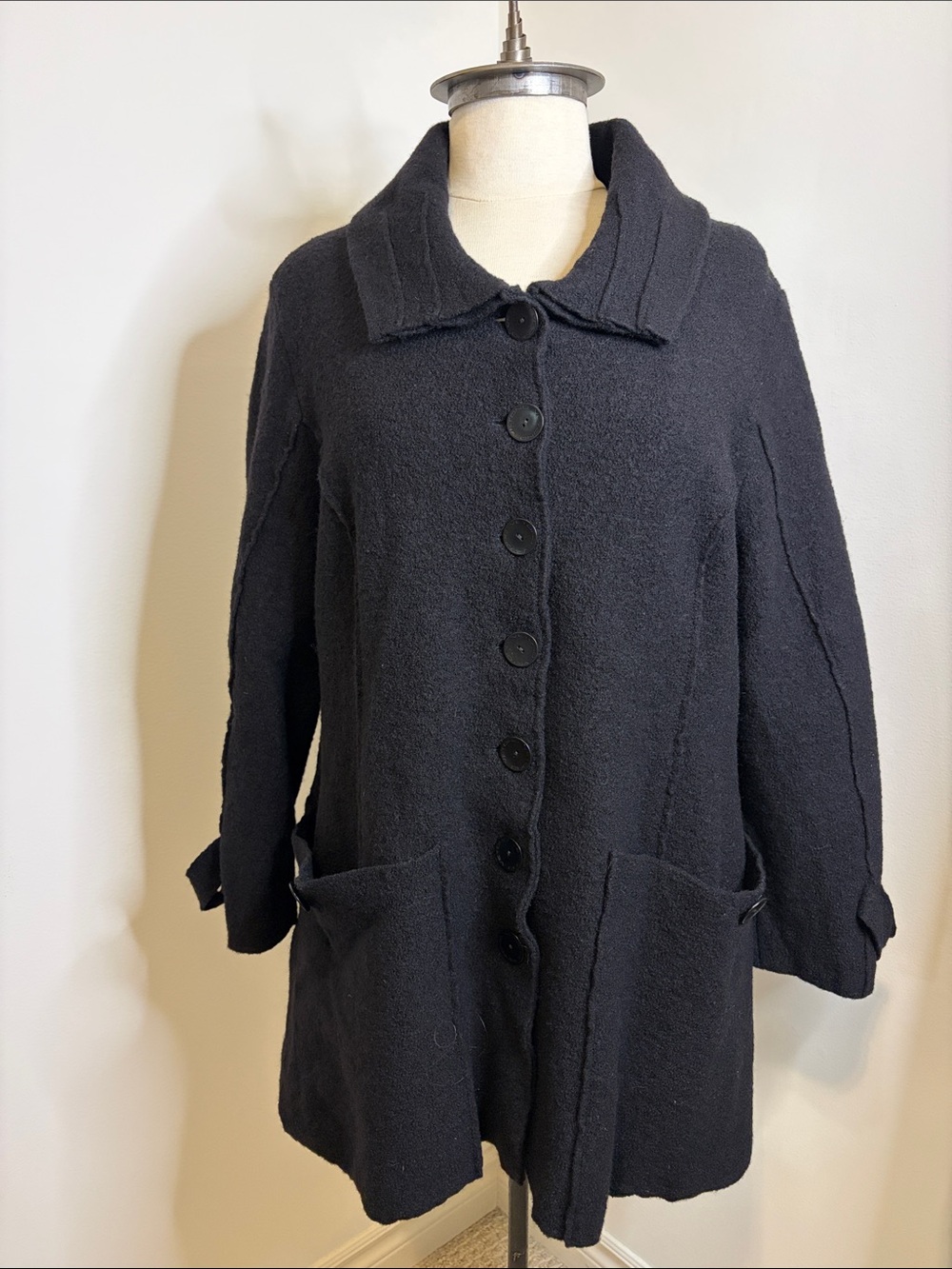 TONI T. Black Boiled Wool Button Front Statement Coat SIZE 2 (XL)
